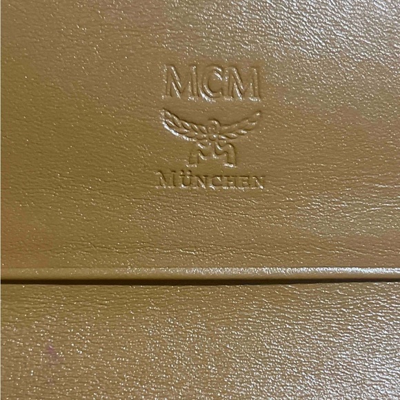 HP🎉MCM Brown Leather Wallet, MCM Studs, Pink strip FINAL PRICE - Picture 6 of 12